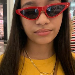 Meet your Posher, Doelys